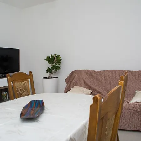 Апартаменты Gostinjska Каштела